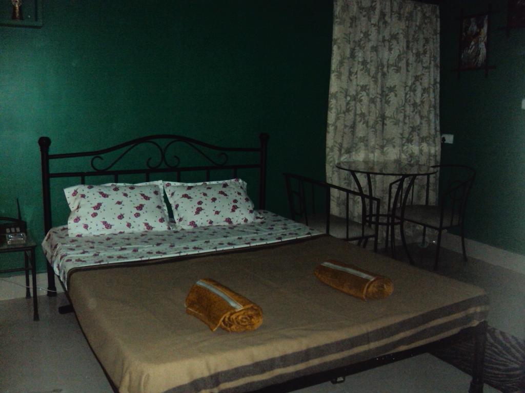 Hotel Kings Castle Guwahati Habitación foto